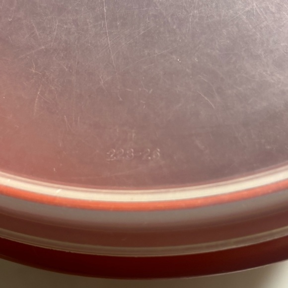 Vintage Tupperware 271-9 burnt orange mixing bowl with lid - Picture 4 of 8